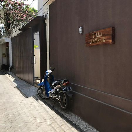Villa Anyelir Семиняк Екстериор снимка